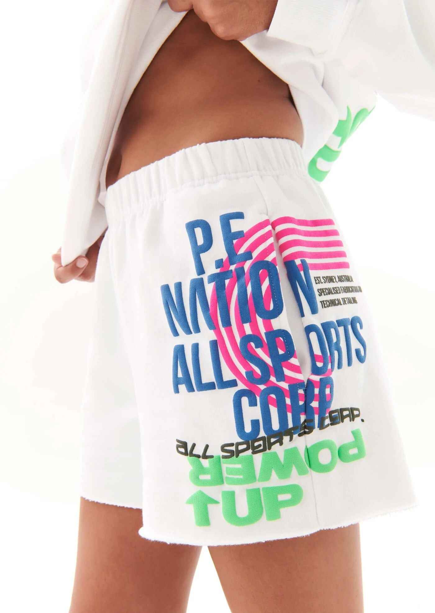 POWER UP SHORT IN WHITE